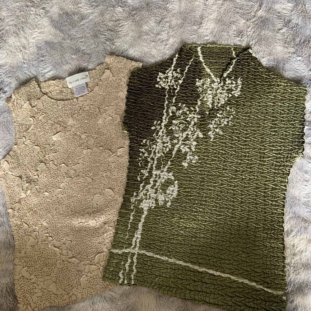 Two Crinkle Tops - Picture 2 of 3